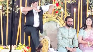 Sharuk Khan Duplicate Weeding Dance