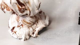 Смешайте Яичные белки с сахаром! Вы будете ошеломлены этим рецептом! Очень прост.