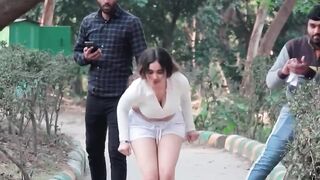 Pant faad prank ???? Funny Reaction #yogendrasharma #trending #paintfaadprank