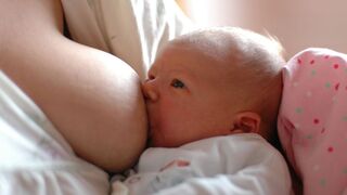 Breastfeeding intake assessment - part 1,how to know if a baby is drinking enough milk