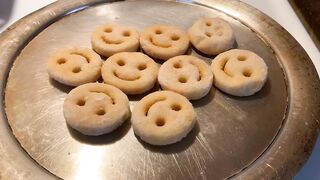 Happy face frize