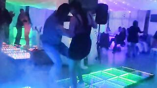 Esse vídeo é de motivar as pessoas assistir música colombiana show