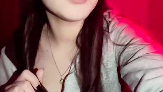 Тик ток красивая девушка общение