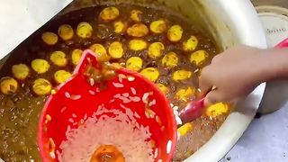 Bangladeshi street-style jhal muri #shorts #streetfood #jhalmuri