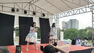 Pretty Girlband Great Dancing