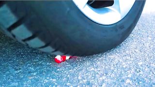 Esmagando coisas crocantes e macias de carro! CARRO DE EXPERIÊNCIA vs Mármores