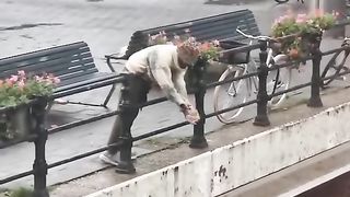 Pendant ce temps a Amsterdam