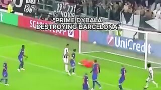 Leo Messi showing dybala his level ✨