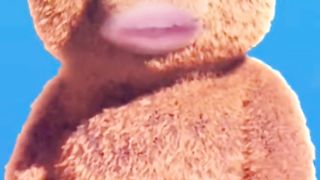 Плюшевый мишка поёт песенку #смешныевидео #shorts #comeon