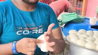 Dilli ke sabse saste Chole Bhature ₹30 ki plate #cholebhaturae #indianstreetfood #shorts