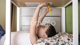 Joyful Learning in Early Years: Upside Down Drawing - Kindergarten Concept for a Happy Childhood