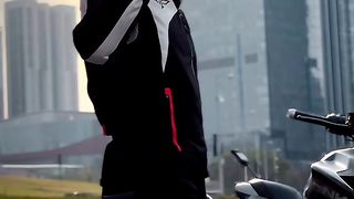 Amazing bikers with heavy bikes