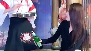 今天又遇到一个刁难我的小姐姐，小白鞋????不让踢，那就只能用我的干饭盆开????咯……????????