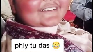 Kitni Roti khadi hai?
