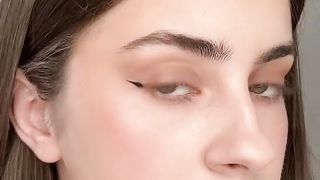 Eyeliner Hack, pros: Beauty Smile