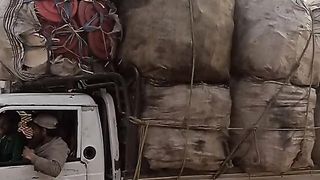 Amazing load on little truck #viral