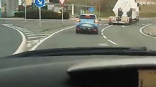 Camión sobre pasa la carga