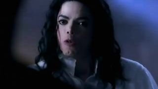 Michael Jackson loves scariy games