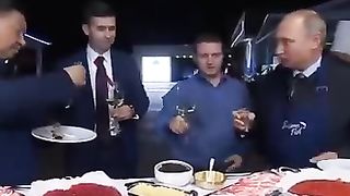 Presidente vladimir.en la Cena de hoy