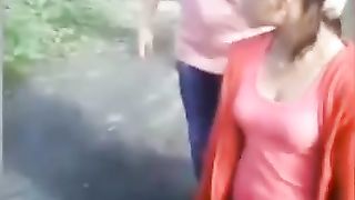 gorgeous girl bullied by gank