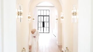 Ramadan always seems to come when I need it mostdecor links in my bio and this abaya launches in time for Eid so stay tuned ????Decor sources: