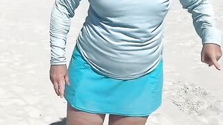 This Karen says she owns the whole beach