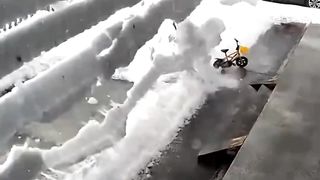 Snow from roof slam a woman down