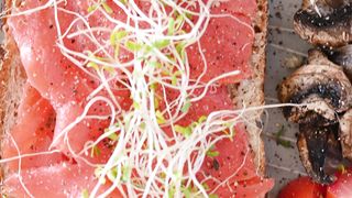 "Clean Eats: Tempting and Nutritious Recipes for a Healthy Table!"