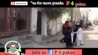 Bachay_Jama_karwao_Prank_by_Nadir_Ali_-_#P4Pakao
