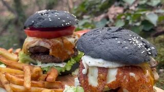 Black Hamburger with Bone Marrow