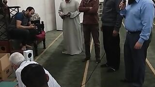 الشيخ احمد سعيد (فلا تحسبن الله مخلف وعده رسله) ان الله عزيز ذو انتقام