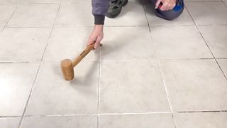 Method Surprised 50 Year Old Tiler! Fix Tiles Without Removing