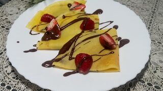 Chocolate strawberry Pan Crepe