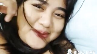 Asik sendirian