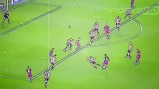عندما راوغ ميسي سبع لعيبه