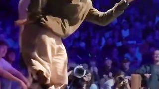 رقص مجنون وطاغي جدا