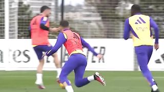Real Madrid  Final training session ahead of Celta match!