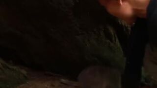 بناء بيت تحت جبل