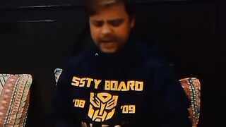 Funny charging) comedy video