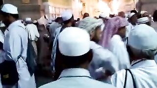 Rozaya rasool ki zayarat ko jatay howay