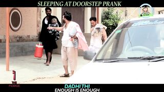 Sleeping At doorstep - Funny Prank By Nadir Ali In - P4 Pakao -2023