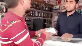 اضحك لدنيا تضحك لك