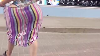 Aquí en las hermosas playas de Salinas Mis  Amores