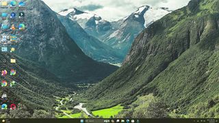 How to Restore the Photos Legacy app on Windows 11