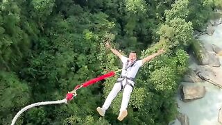 Bungee jump