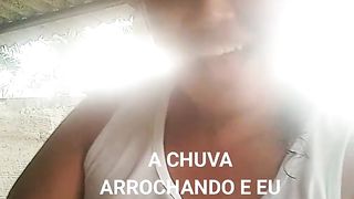 Chovendo e eu tô como?