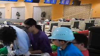 The crazy way to play bowling