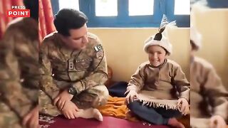 Special gift to Shirazi from Pakistan Army