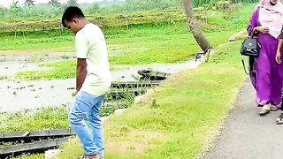 প্রস্রাব  করতে বসে ও শান্তি নেই