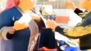 ضحك